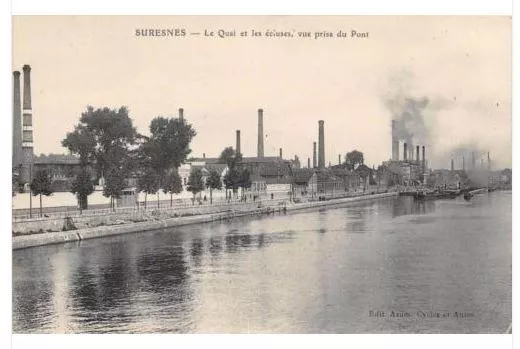 Dep 92 Suresnes Le Quai Et Les Locuses View Taken From The Bridge