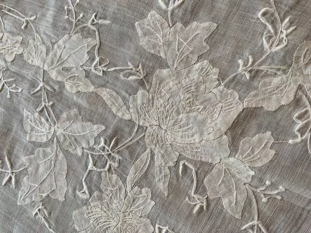 ANTIQUE Tablecloth ORGANDY Applique Hand Stitched Sheer Madeira Linen ROSES 84" ANTIQUE Tablecloth ORGANDY Applique Hand Stitched Sheer Madeira Linen ROSES 84"