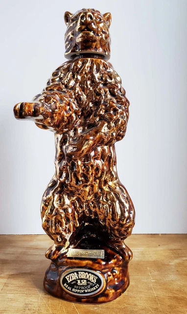 VTG Ezra Brooks 1968 Golden Grizzly Bear Whiskey Decanter 14" Tall Cork Intact