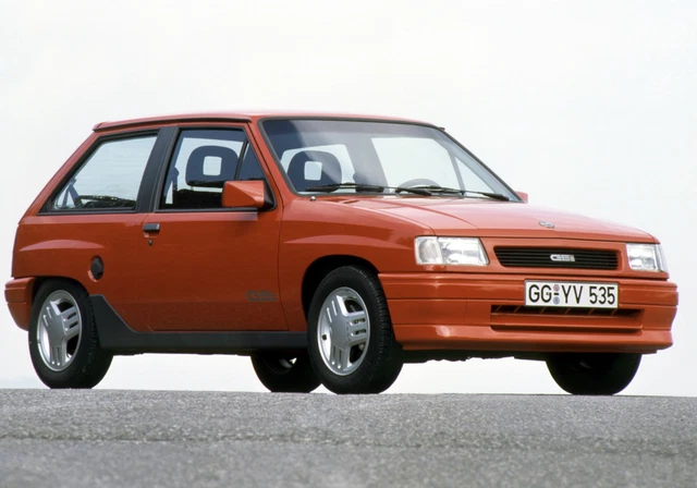 10583) OPEL CORSA B Irmscher Prospekt 1995 EUR 6,95 - DE