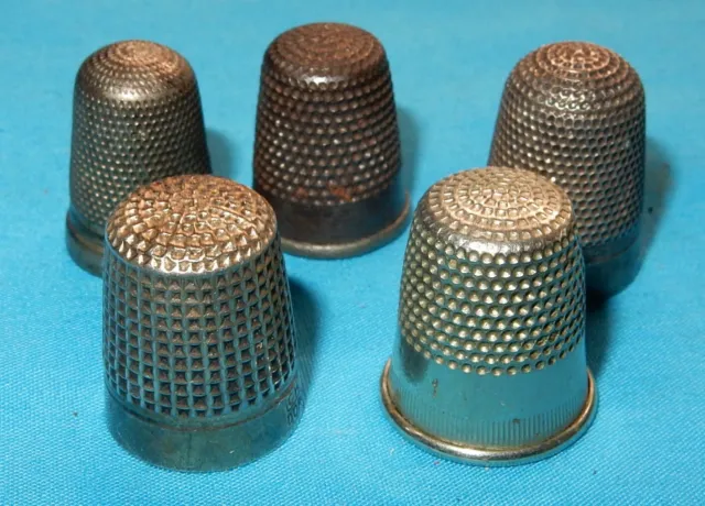 FS- Wooden Thimble Case with 100 Thimbles included - antiques - by