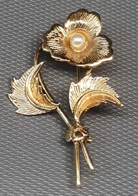Broche Ancienne Plaquée Or Avec Décor émaillé D'une Fleur - Bijou Régional Vintage