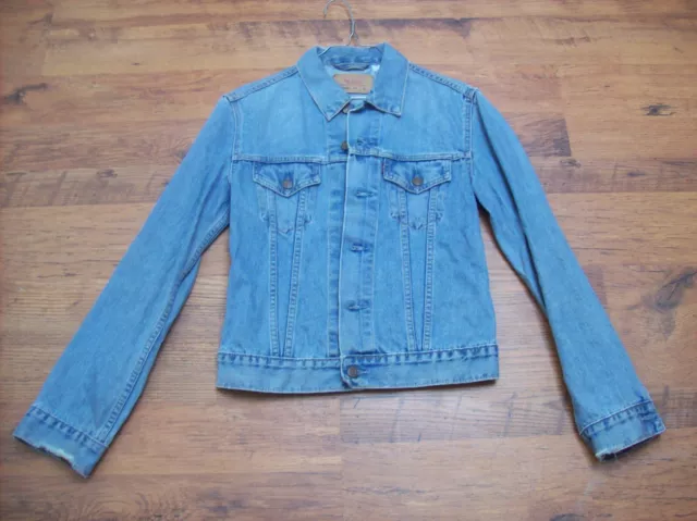 VESTE BLOUSON EN jeans femme LEVIS destroy taille M EUR 30 00
