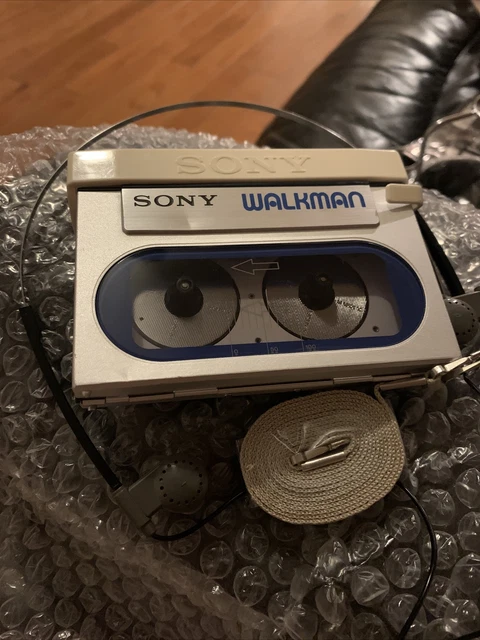 Sony Walkman WM-20 Complete (Blue) Working Sony Walkman WM-20 Complete (Blue) Working