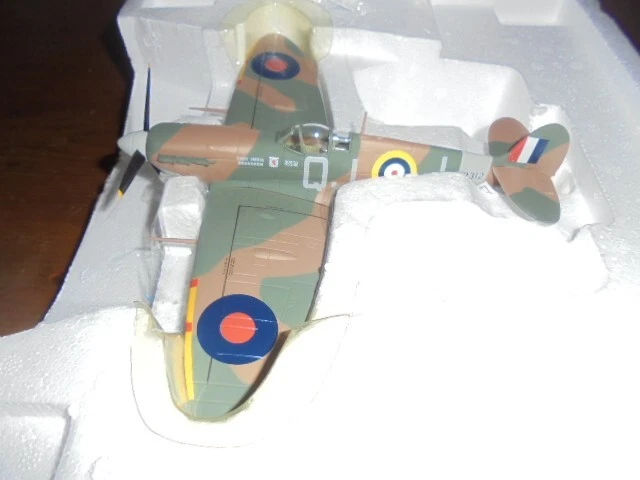 FRANKLIN MINT ARMOUR 1/48 Scale Aircraft B11D001 - Spitfire Mk. IX UK