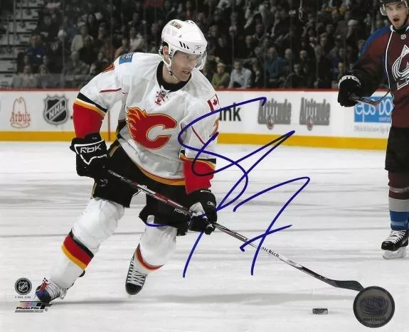 Signed  8x10 STEPHANE YELLE  Calgary Flames Autographed Photo - COA