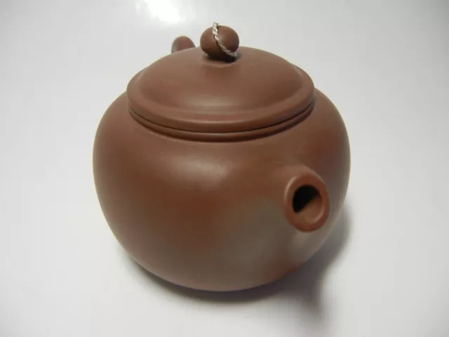 Vintage Miniature Chinese Yixing Zisha Clay Teapot (425) 3