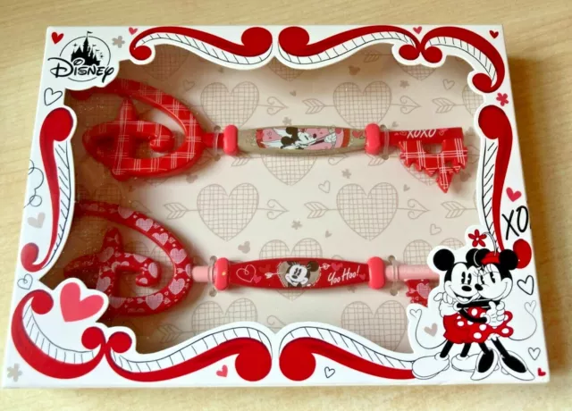 New Disney Store Mickey and Minnie Love Key Set - Opening Ceremony 2 Keys XOXO