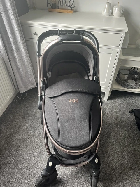 egg 2 pram travel system