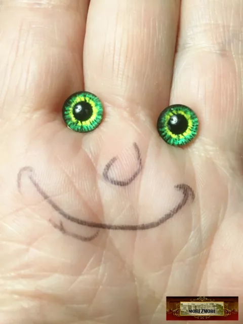 M01577-FS MOREZMORE 1 Pair Glass Eyes Iris 8mm GREEN YELLOW FlatBack Doll Puppet