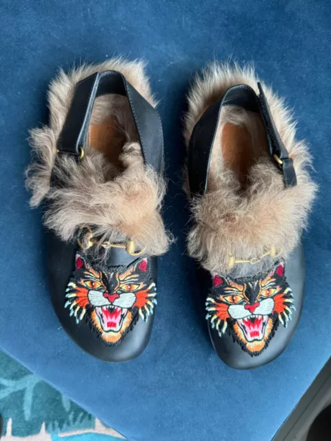 Ciabatte hotsell pelliccia gucci