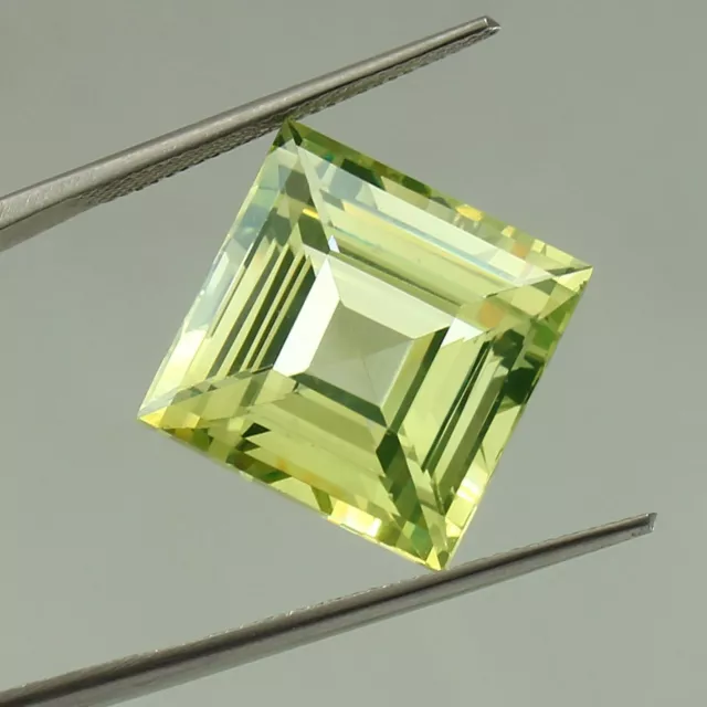 Natural Flawless Yellowish Green Chrysoberyl Square Cut Loose Gemstone 26.50 Ct