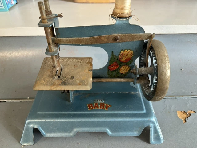 Ancienne Machine à Coudre Enfant Jouet Baby - Petite Taille - Vintage Collection