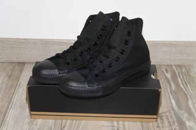 Jolies baskets montantes CONVERSE ALL STAR pointure 36 EU 3,5 UK neuves