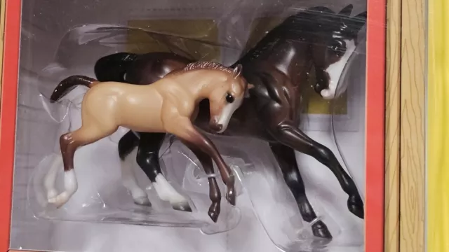 Breyer Horses 5924 Stablemates Sporthorse Warmblood G2 Scrambling Foal G2 Set