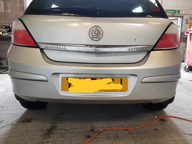 Sistema De Escape Trasero Completo Para VAUXHALL ASTRA H Mk5 1.8L Z18XER - Punto 3, CAT Incluido