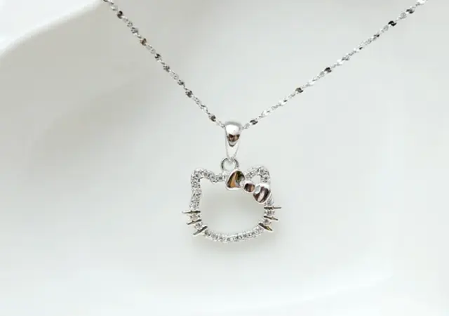 Hello Kitty Sanrio Crystal Pendant Necklace