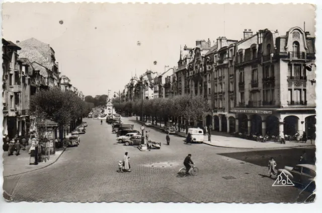 REIMS - Marne - CPA 51 - les rues - Place d' Erlon fontaine Subé Voitures 1955
