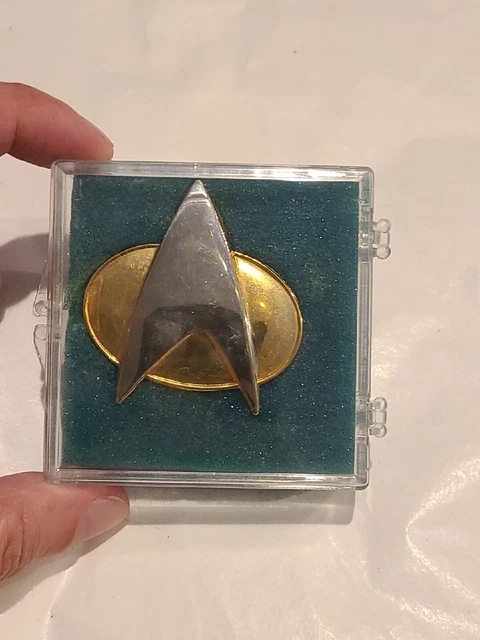 Star Trek Vintage Pin TNG Next Generation 1990s