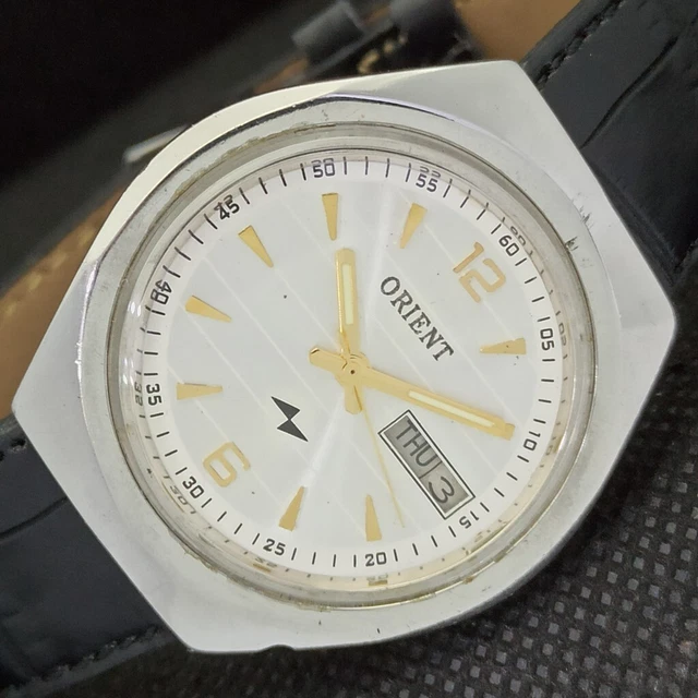 VINTAGE ORIENT AUTOMATIC 46941 JAPAN MENS DAY/DATE SILVER WATCH 551b-a292285-1