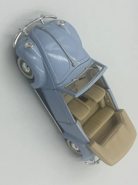 1/18 SOLIDO VW VOLKSWAGEN COCCINELLE  ( échelle 1/17 )