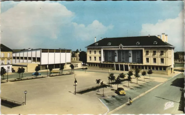 CPA ARGENTAN Place de l'Hotel de Ville (151132)