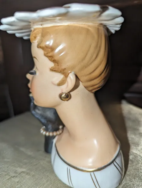 C25899 Napco Lady Head Vase 3