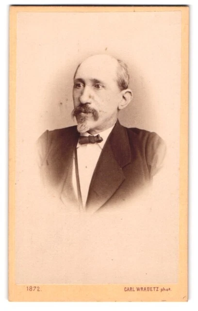 Fotografie Atelier Carl Wrabetz, Wien, Mariahilferstrasse 4, Mann mit Halbglatz