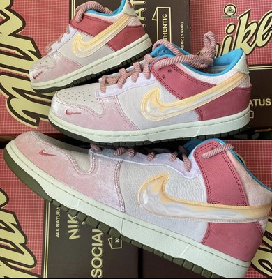 social status dunk mid strawberry milk