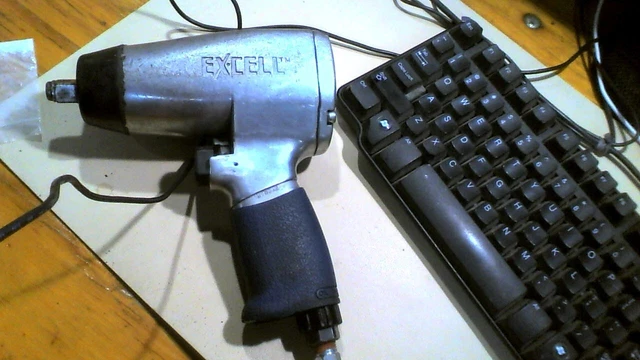 Ex-Cell ET501 1/2" Air Pneumatic Impact Wrench 230 Ft Lbs “works!!” 2