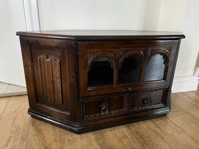 Old Charm style TV Cabinet