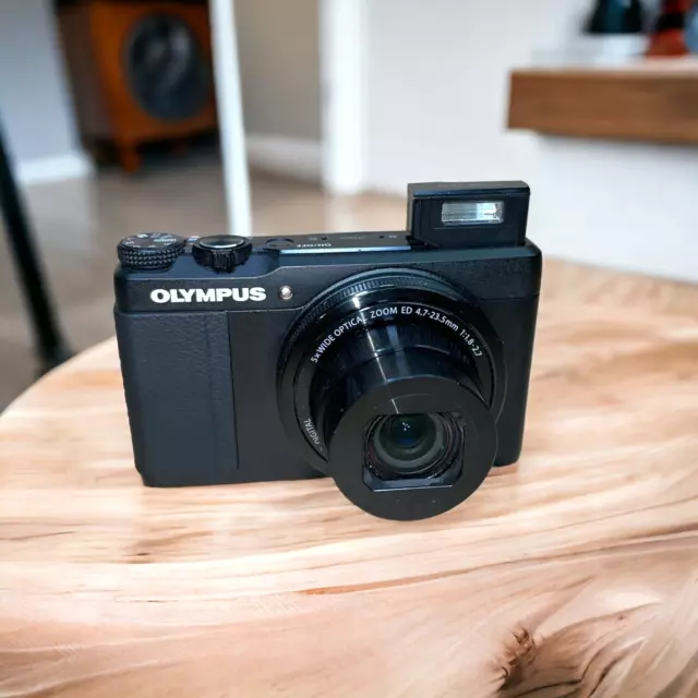 Olympus Stylus XZ-10 Digitalkamera - schwarz - TOP Zustand - geprüft - Händler