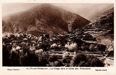 CPA AK Atlas Marocain - Le Village dans la Vallee des Amandiers MAROC (964135)