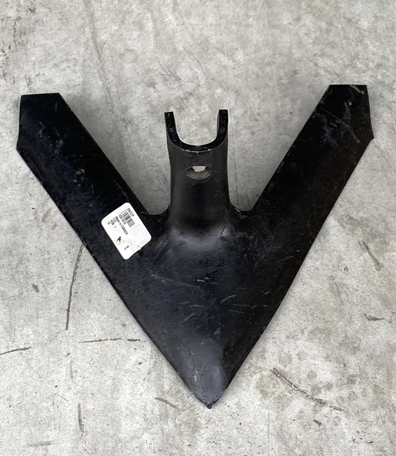 CNH Industrial 11” Sweep 1027915 New