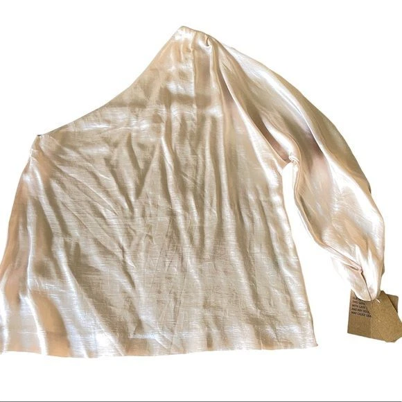 NWT Rachel by Rachel Roy Soft Satin One Sleeve Blush Blouse Womens Size Small
