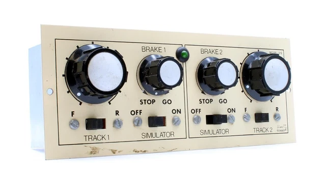 GAUGEMASTER 'MULTI' GAUGE Model Ds Twin Track Controller