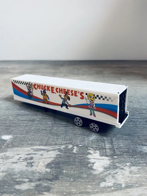 CHUCK E. CHEESE’S Big Wheeler Semi Truck Plastic Replacement Piece £5.