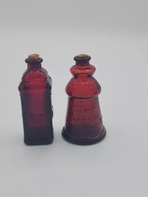 Philadelphia Berrings Apple 3 Inch Mini Red Bottle With A Cork Top Cape May