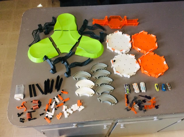Hexbug Nano Habitat Lot Cells, Battle Arena, Accessories  and Connectors Used