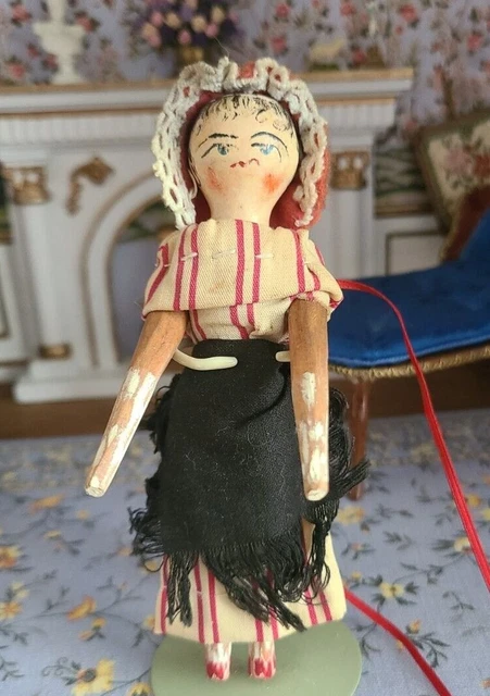 Antique Grodnertal Peg Wooden Doll 4 3/4"