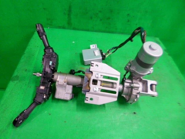 TOYOTA AURIS 2012 Pilantone dello sterzo 4520A12050 8096052090 [usato] [PA01989686]