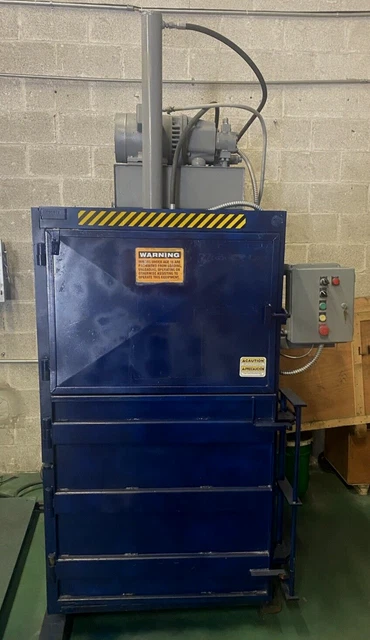 Used  Aluminum Cans, Pet Bottle and Cardboard Vertical Baler