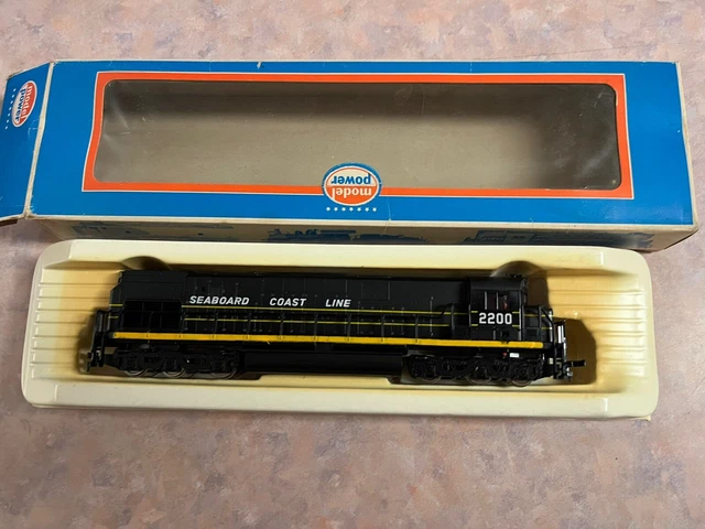 Seaboard Coast Line 2200 Train Locomotive HO Vintage Model Power Old Stock