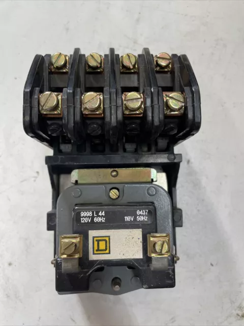 1- Square D 30Amp 4Pole Lighting Contactor 8903L040 277Vcoil