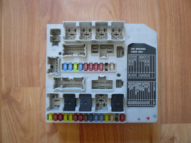 FUSEBOX RENAULT CLIO MK III Engine Bay Fuse Box Relay 29 87 PicClick UK fusebox-renault-clio-mk-iii-engine-bay-fuse-box-relay-29-87-picclick-uk