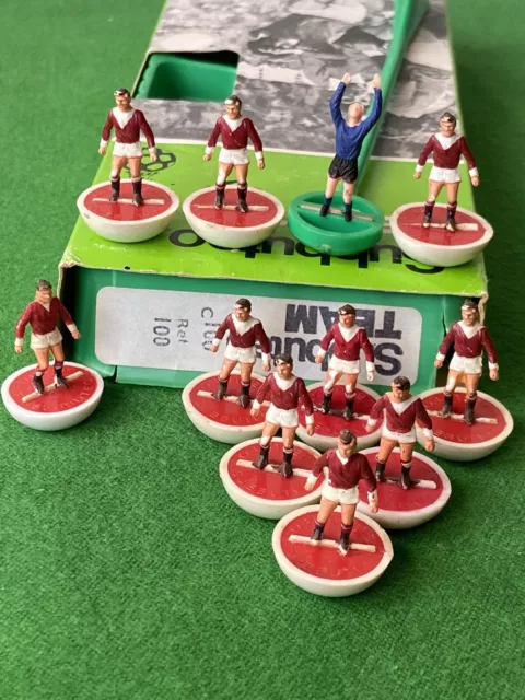 Subbuteo Heavyweight Team Ref.100 Manchester Utd (In Original Ref.numbered Box)