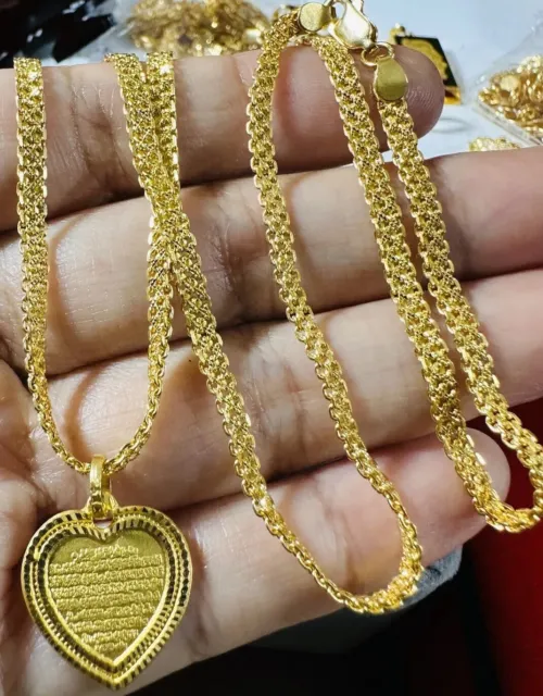 Jewellery designs and collections from Saudi Arabia | Gold necklace set,  22k gold necklace, Simple jewelry