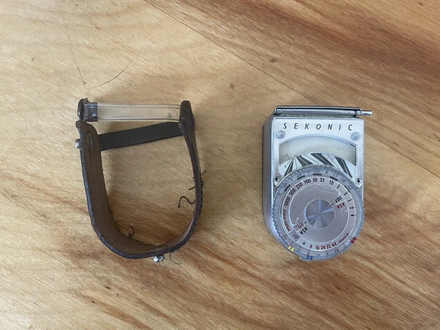 Vintage SEKONIC L-8 Selenium Light Meter in Original Brown Leather Case