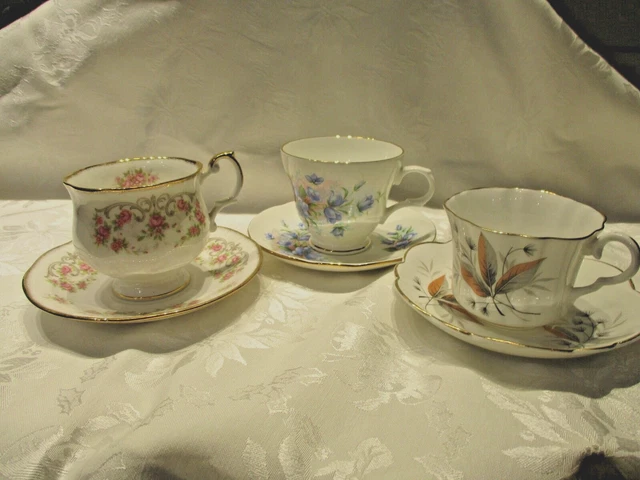 STAFFORDSHIRE FINE BONE CHINA Lot of 3 tea cup: Queens, Crown Trent, Eng. Castle