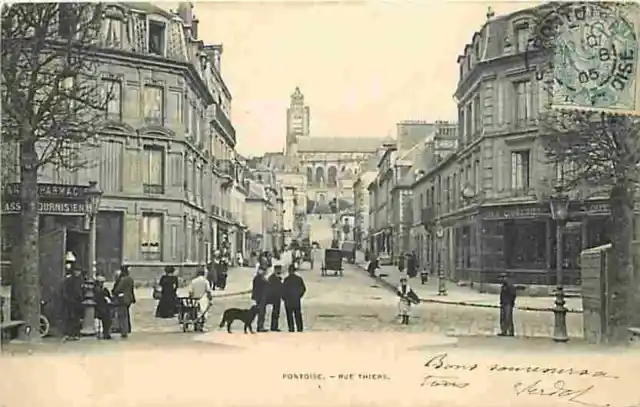 95 - Pontoise - Rue Thiers - Animée - CPA - Voir Scans Recto-Verso
